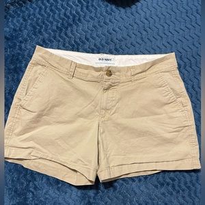 Old Navy 5” In-Seam Khaki Shorts
